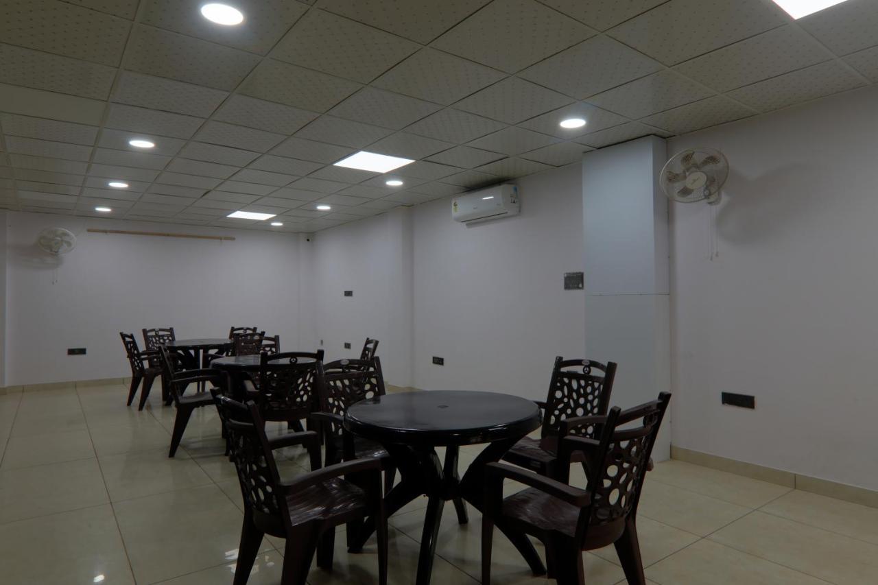 Shri Tirupati Residency Hotel Lucknow Bagian luar foto