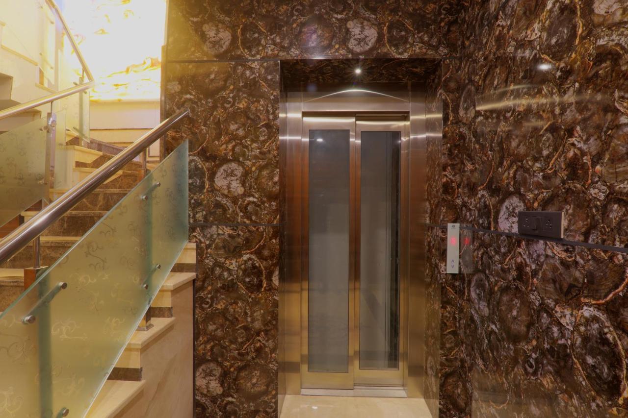 Shri Tirupati Residency Hotel Lucknow Bagian luar foto