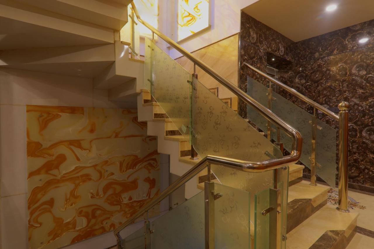 Shri Tirupati Residency Hotel Lucknow Bagian luar foto